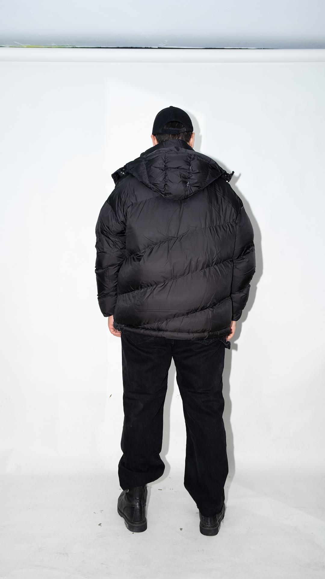 Kapüşonlu Erkek Siyah Şişme Mont