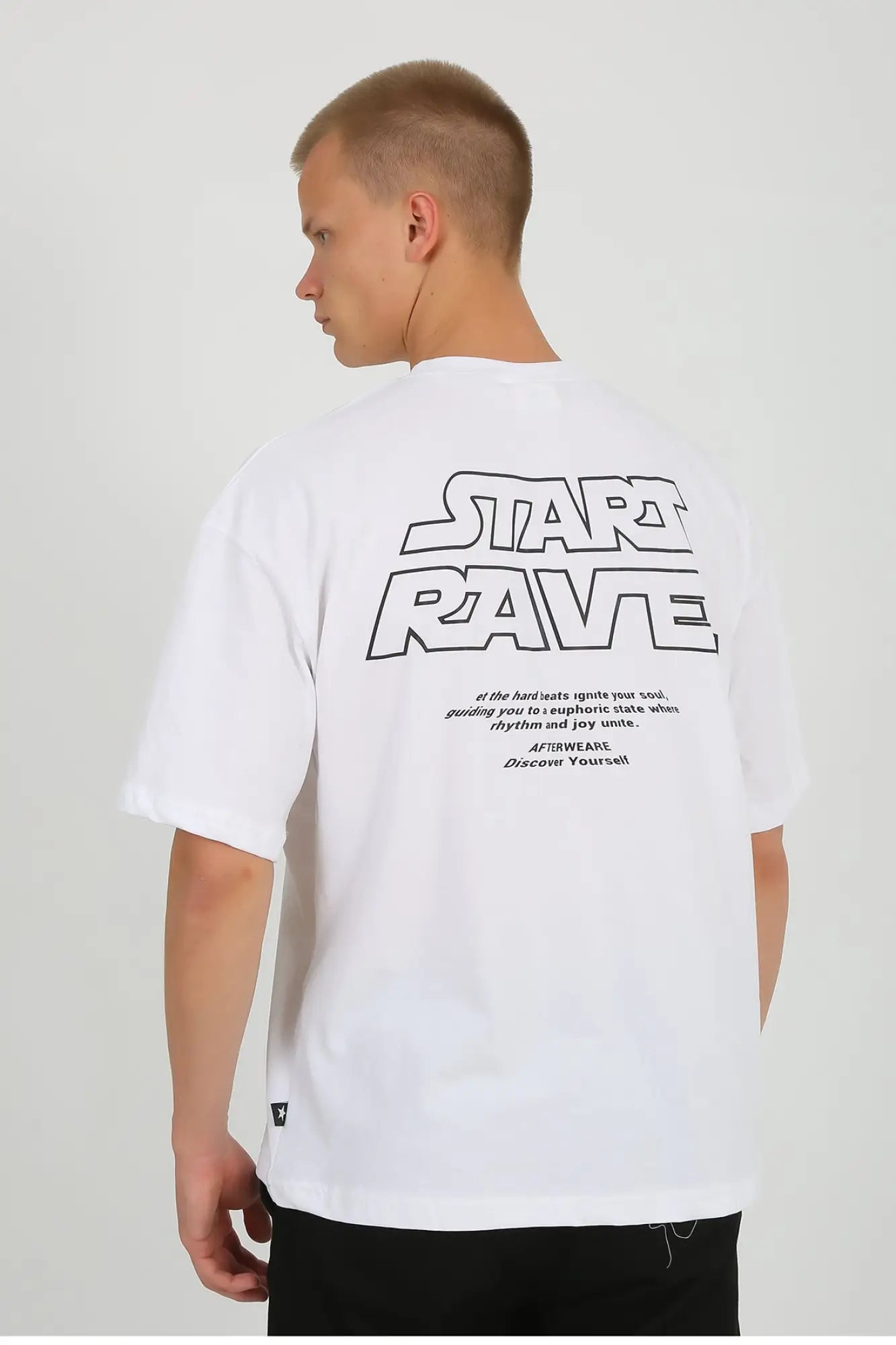 Beyaz Oversize Tişört - Start Rave | Reflective White Oversize T-shirt.