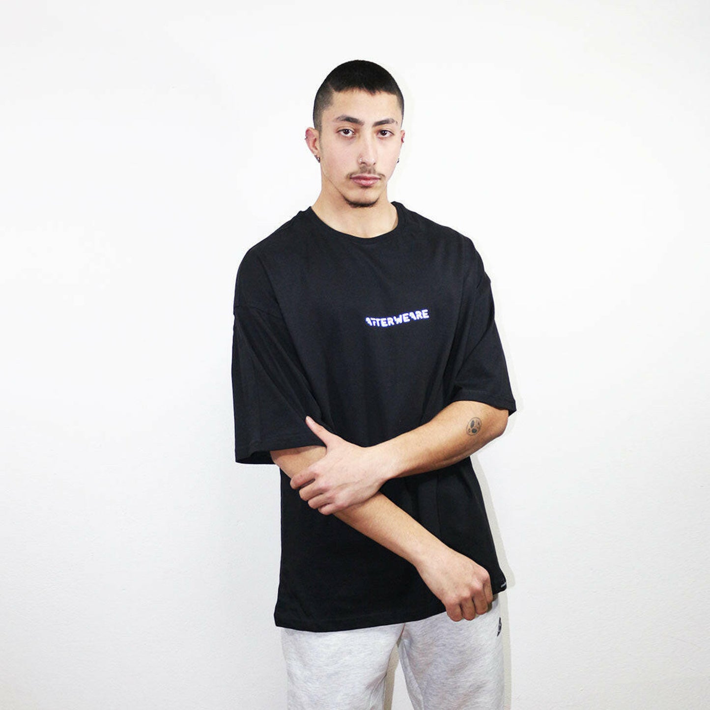 OVERSIZE BLACK T-SHIRT ’TECHNO IS BACK’ REFLECTIVE - FREEDOM OVERSIZED