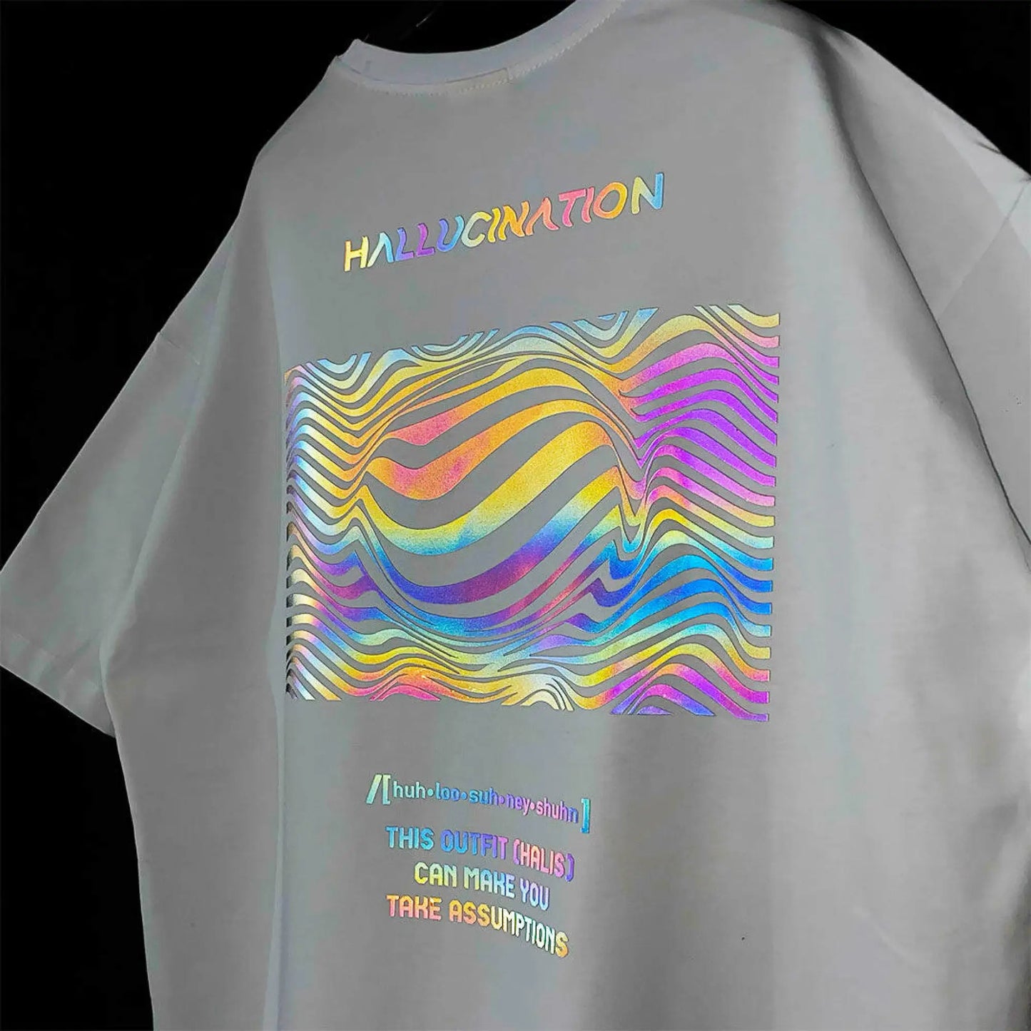 WHITE OVERSIZE T-SHIRT ’HALLUCINATION’ RAINBOW REFLECTIVE