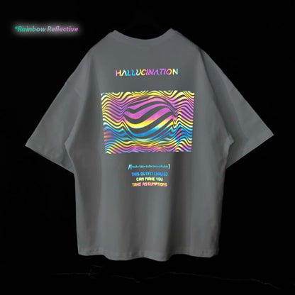 WEISSES OVERSIZE-T-SHIRT „HALLUCINATION“ REGENBOGEN REFLEKTIEREND