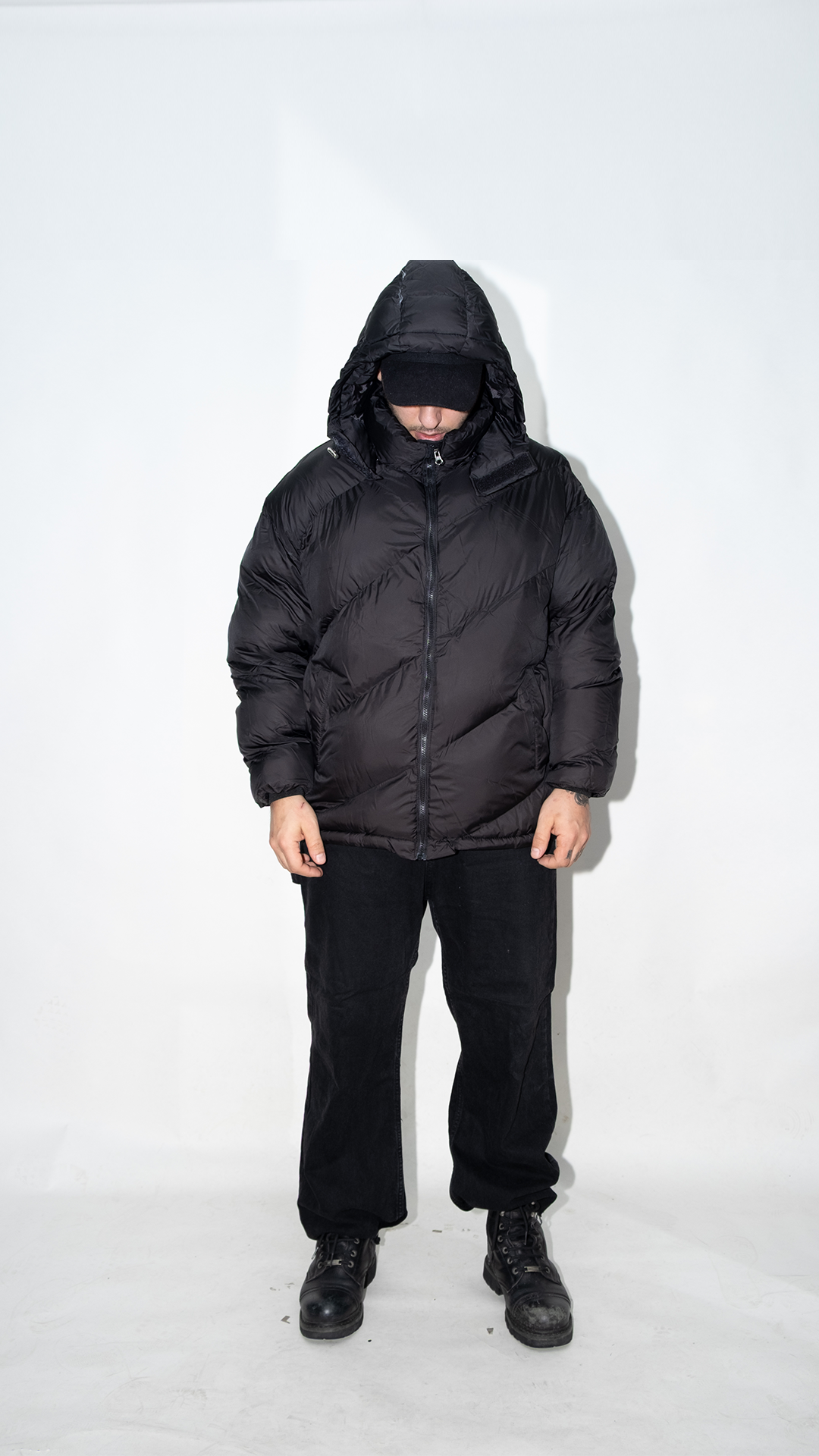 Kapüşonlu Erkek Siyah Şişme Mont