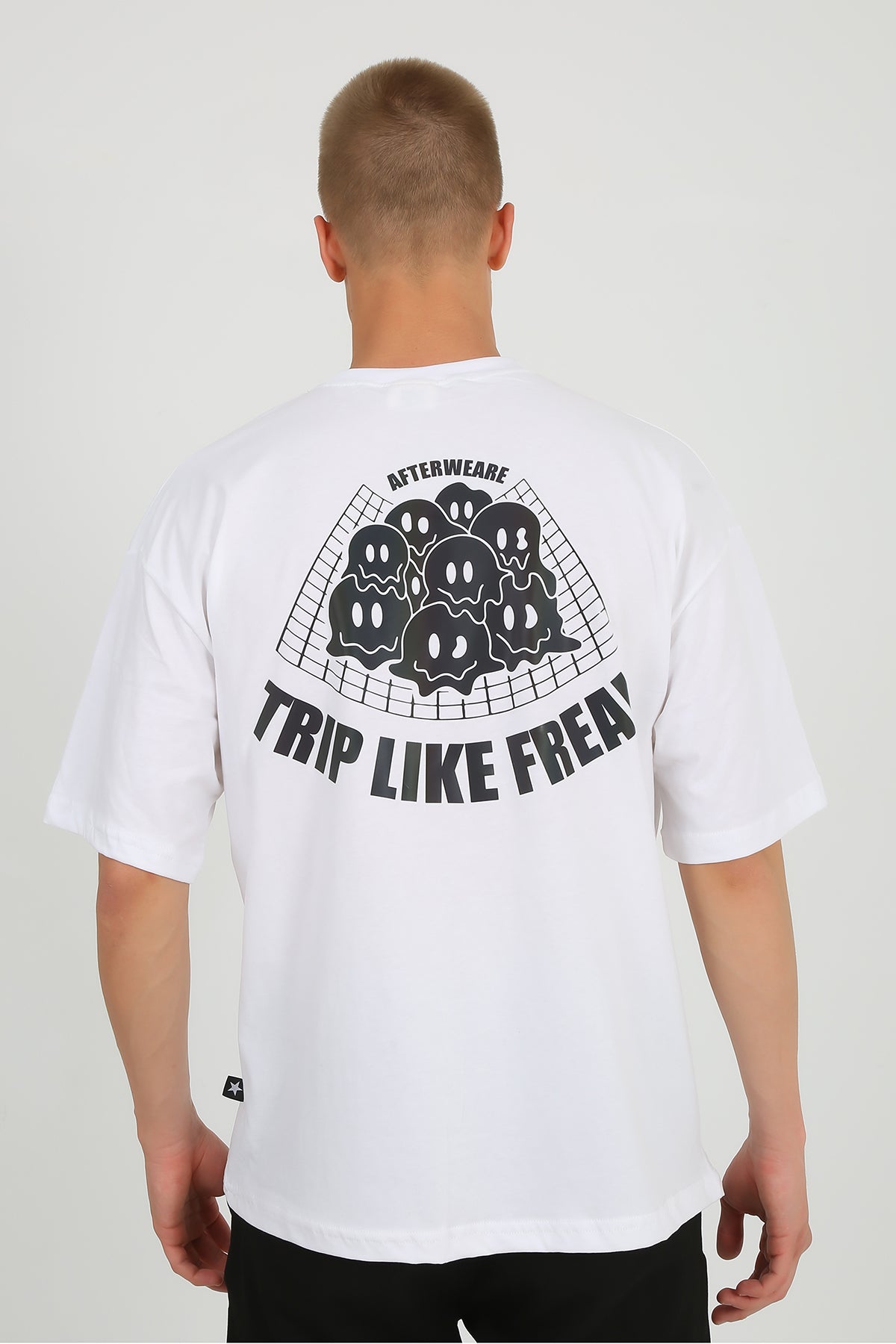 Oversize Beyaz Tişört 'Trip Like Freak'