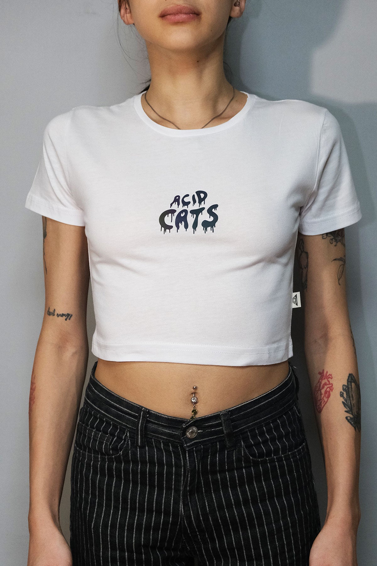 Beyaz Crop Tişört - ACID CATS | White Crop T-shirt.