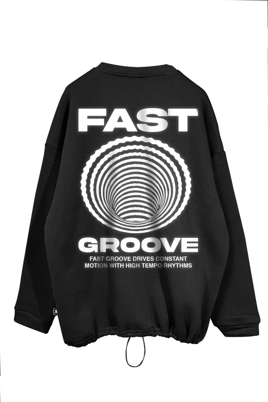 Unisex black oversize sweatshirt with 'Fast Groove' spiral design, ideal for lovers of high-tempo rhythms and rave culture.