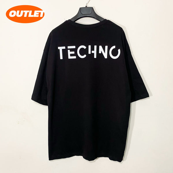 OUTLET – SCHWARZES OVERSIZE TEE TECHNO IST ZURÜCK