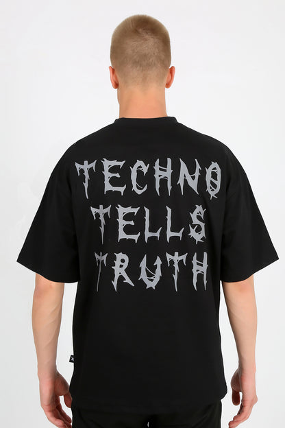 OVERSIZE BLACK T-SHIRT 'TECHNO TELLS TRUTH'.