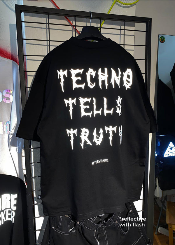 OVERSIZE BLACK T-SHIRT 'TECHNO TELLS TRUTH'