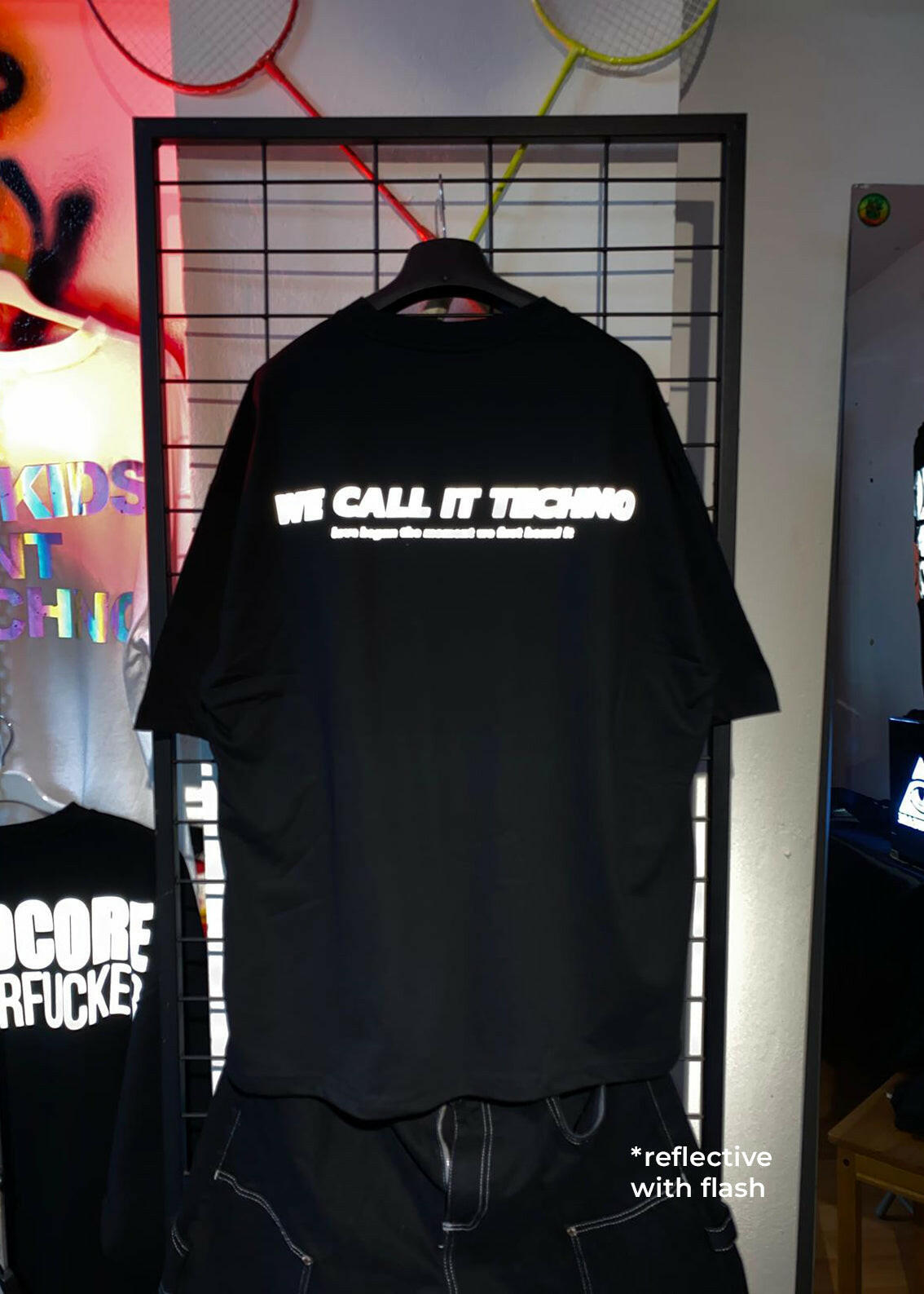 BLACK OVERSIZE T-SHIRT 'WE CALL IT TECHNO' REFLECTIVE.