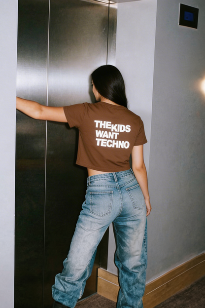 Reflektör Baskılı Kahve Crop Tişört - The Kids Want Techno | Brown Crop T-shirt
