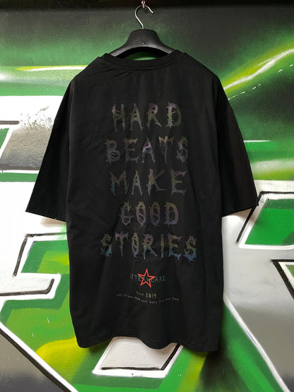 Oversize Siyah Tişört 'Hard Beats Make Good Stories'