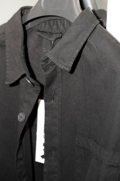 sert kumaşlı siyah gömlek ceket