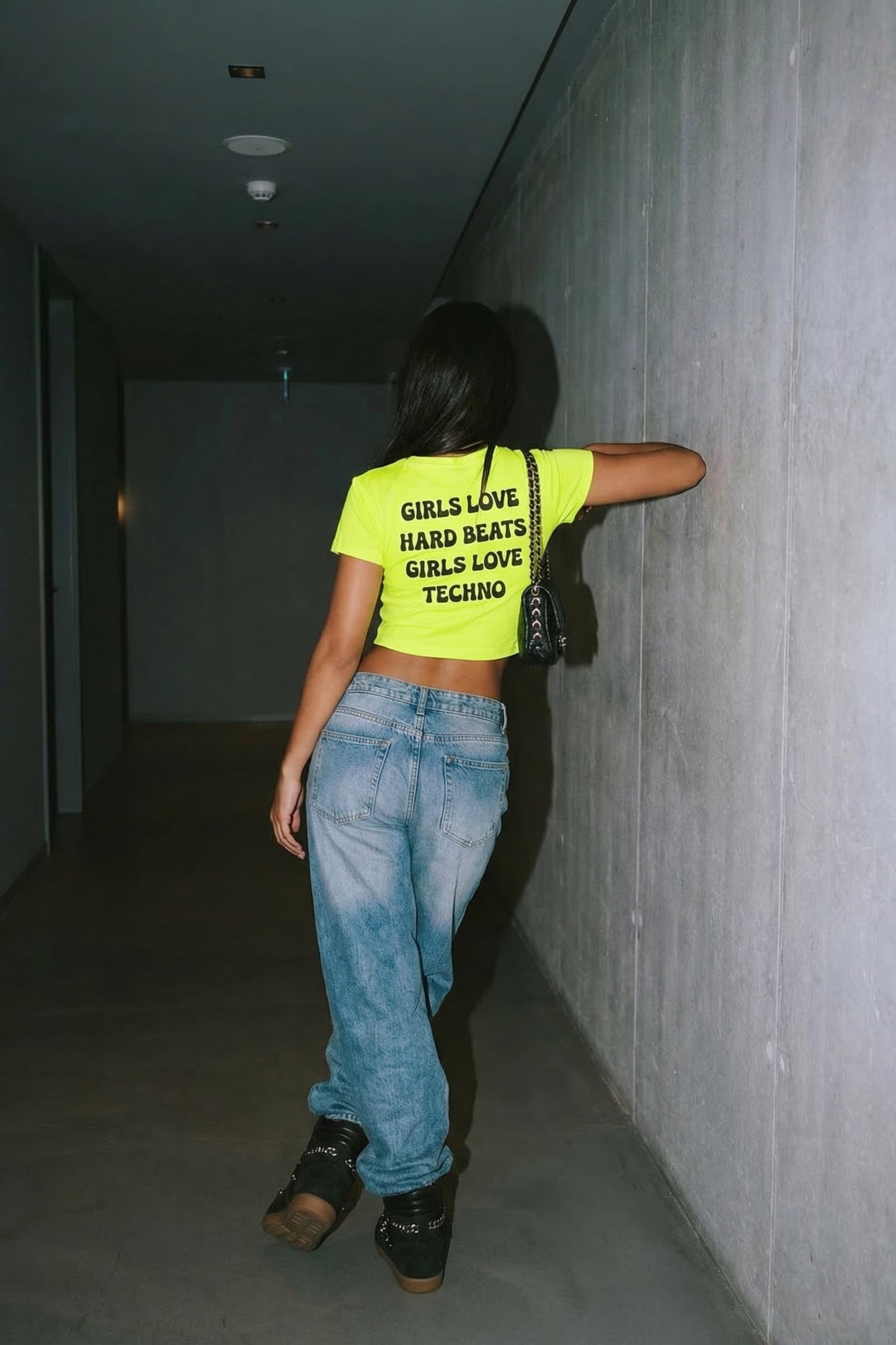 Neon Sarı Crop Tişört - Girls Love Techno | Reflective Neon Yellow Crop T-shirt