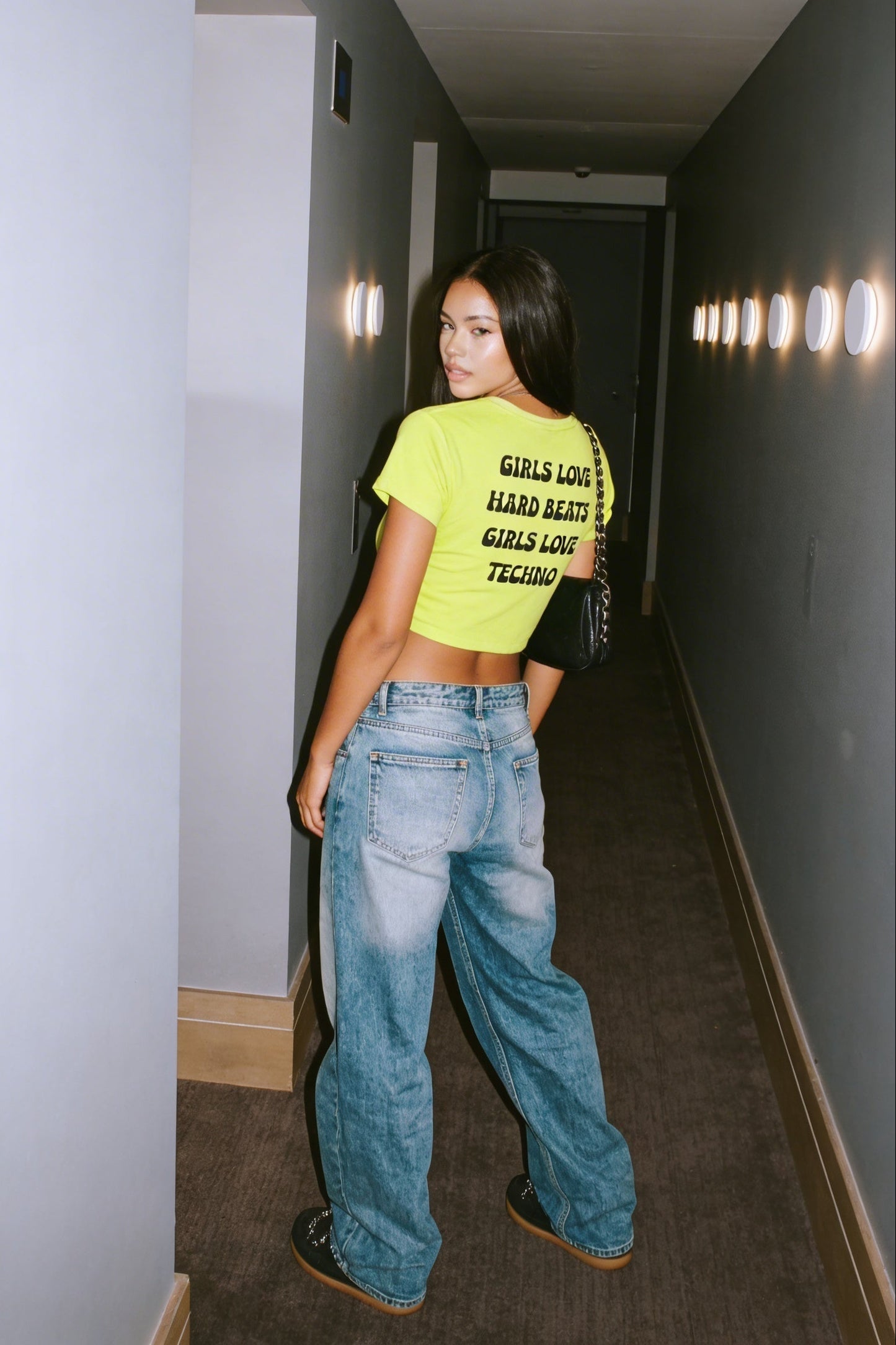 Neon Sarı Crop Tişört - Girls Love Techno | Reflective Neon Yellow Crop T-shirt