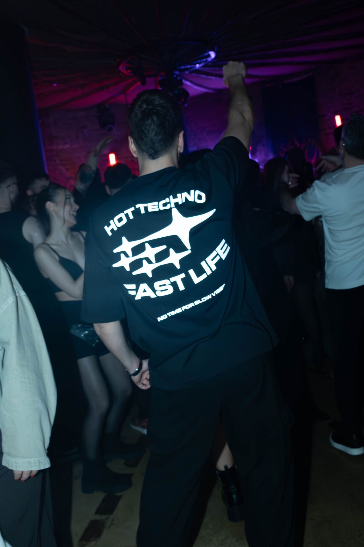 Oversize Black T-shirt 'Hot Techno fast Life' Oversize Siyah Tişört.