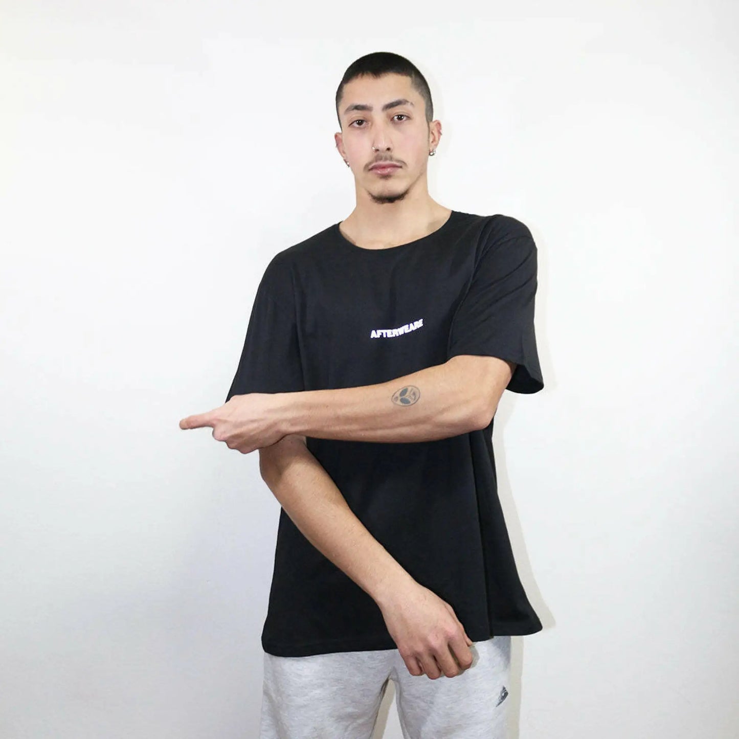 REGULAR FIT BLACK T-SHIRT ’THE KIDS WANT TECHNO’ REFLECTIVE - OVERSIZED T-SHIRT