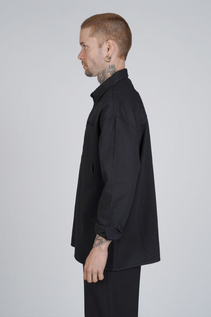 sert kumaşlı siyah gömlek ceket