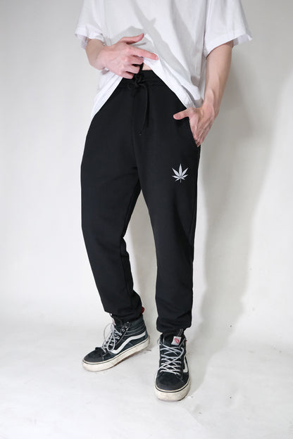 Siyah Eşofman Altı Munchcrew - Unisex Rahat ve Şık Günlük Giyim