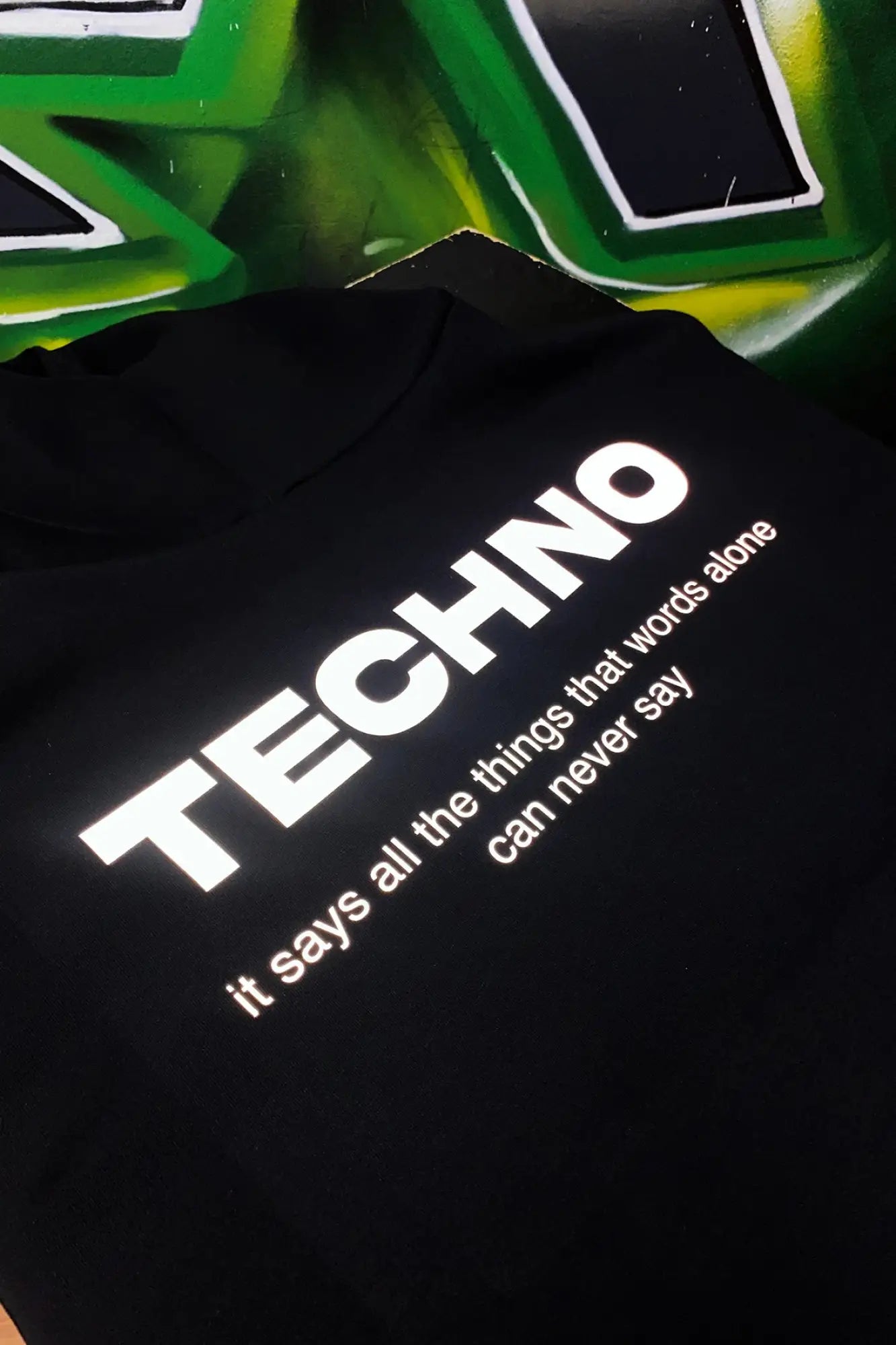 siyah oversize kapüşonlu hoodie – rahat ve modern techno tarzı sweatshirt - streetwear hoodie