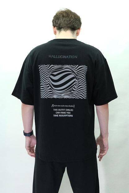 
Afterweare Model Üzerinde Siyah Oversize Tişört  - "Hallucination"  tasarım arka baskılı | Oversize Black Tshirt on Model, Back Printed "Hallucination" design