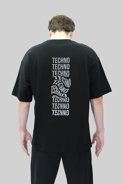 Afterweare Model Üzerinde Siyah Oversize Tişört  - "Techno Revolution"  tasarım arka baskılı | Oversize Black Tshirt on Model, Back Printed "Techno Revolution" design