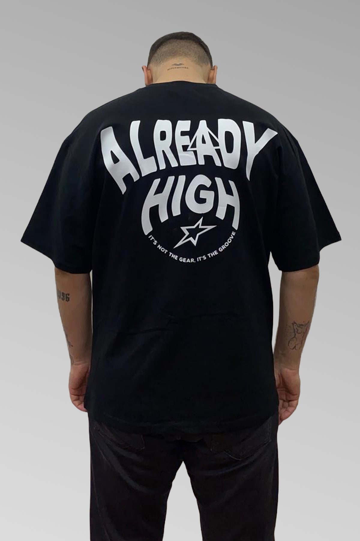 Oversize Siyah Tişört 'Already High'