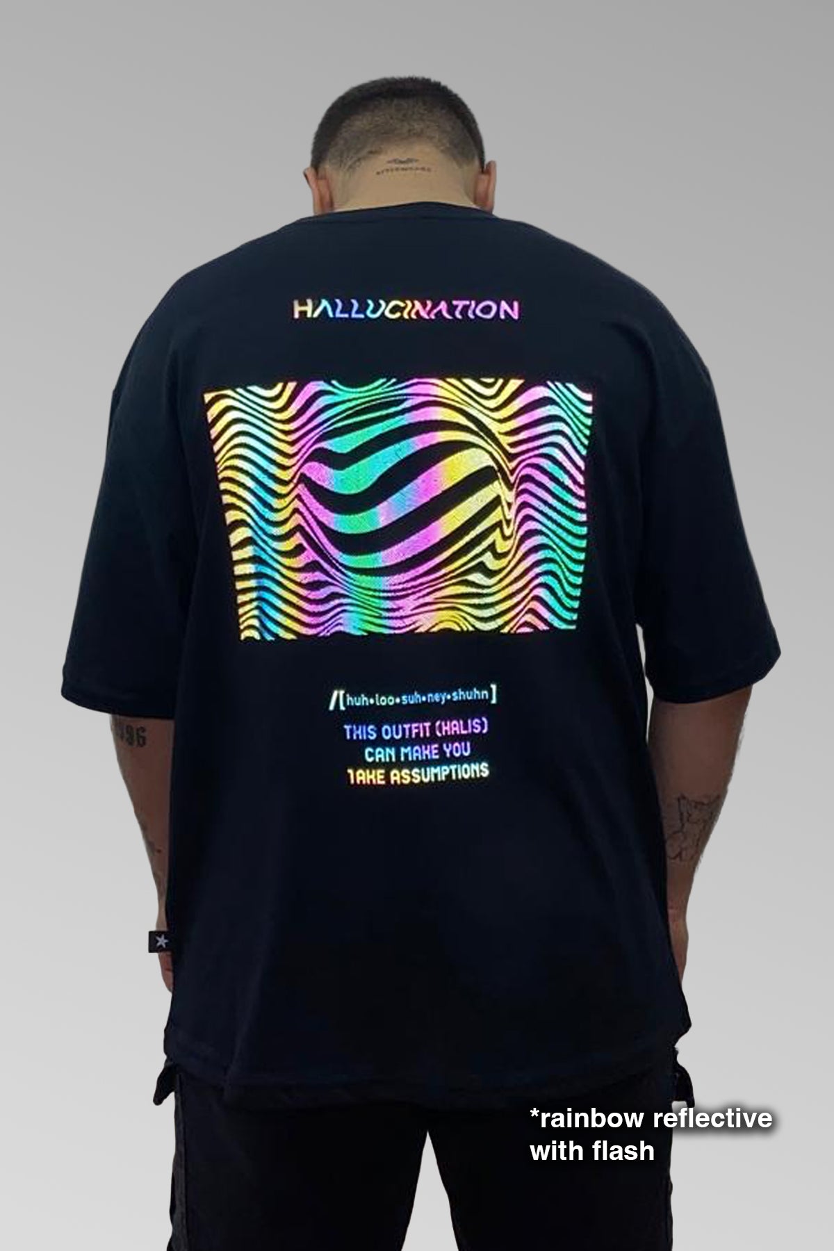 Oversize Siyah Tişört 'HALLUCINATION'