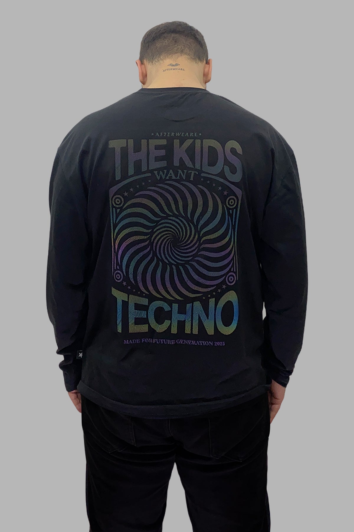 Siyah Uzun Kollu Tişört 'THE KIDS WANT TECHNO'