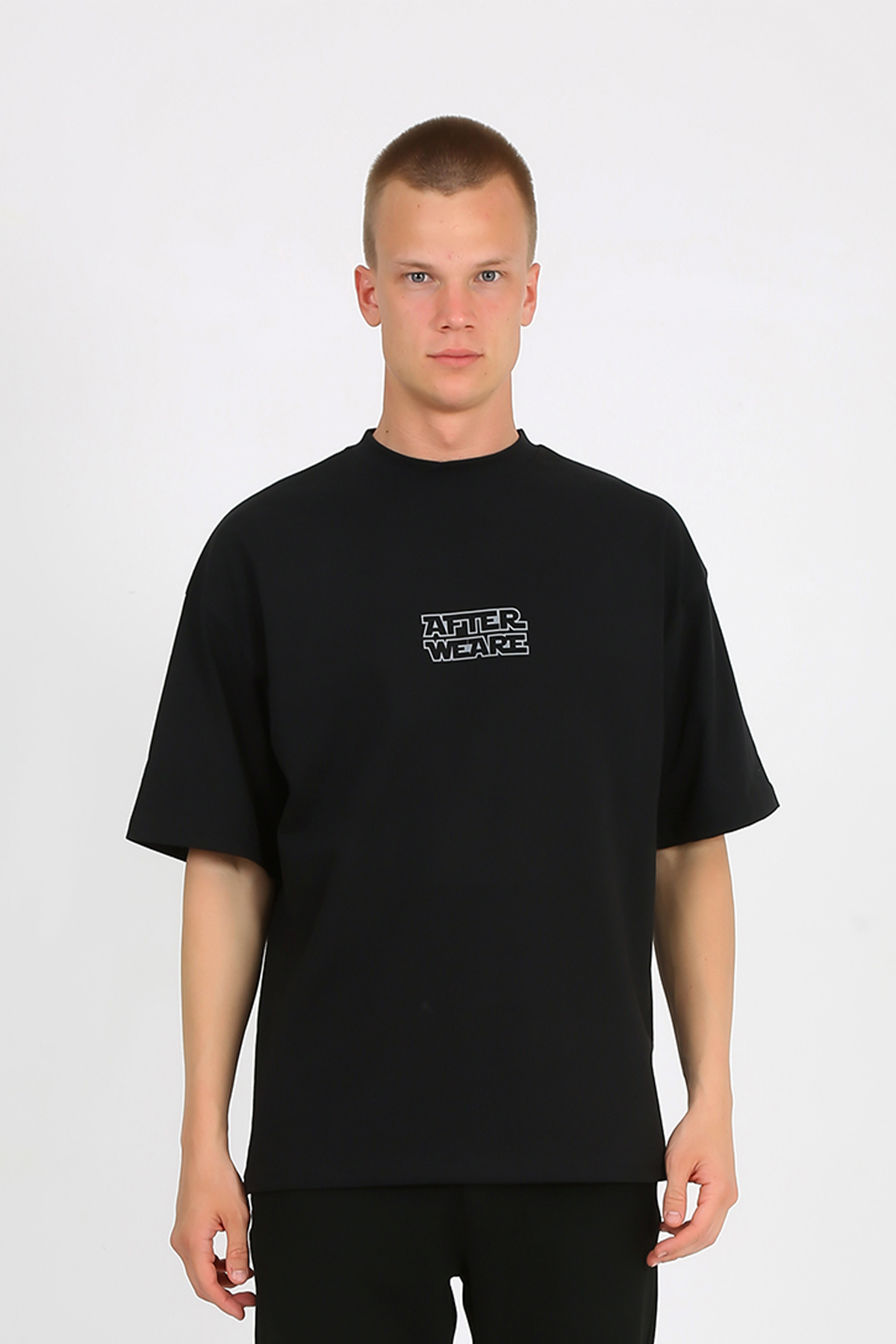 OVERSIZE BLACK T-SHIRT 'START RAVE'.