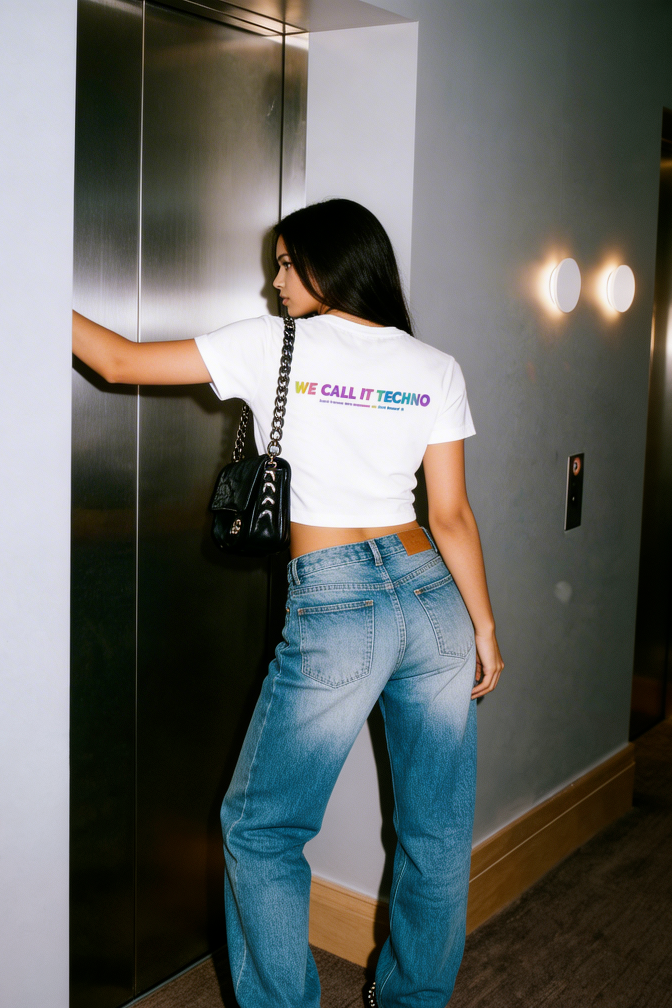 Reflektör Baskılı Beyaz Crop Tişört - We Call It Techno | Reflective Print White Crop T-shirt